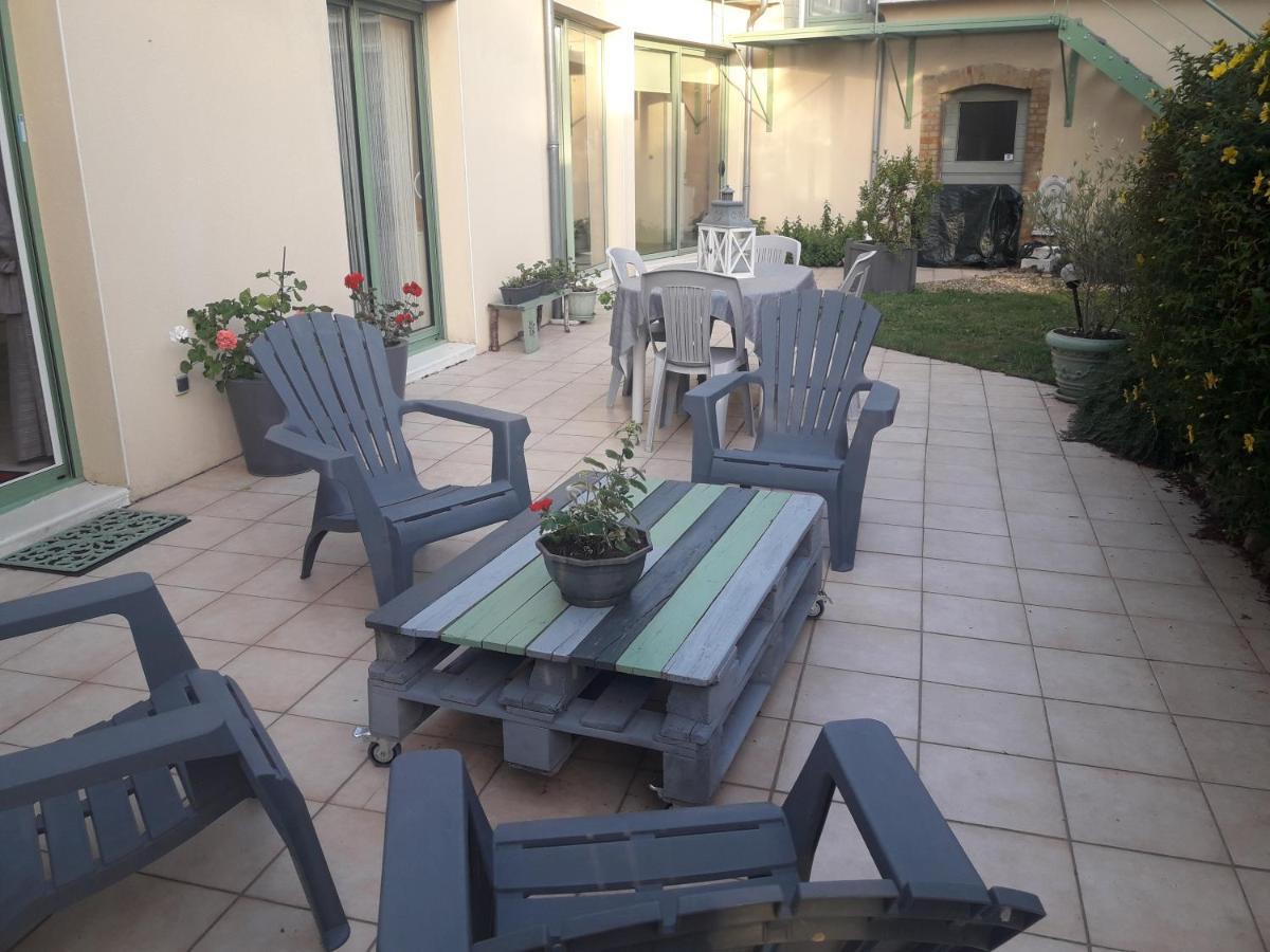 Chambre D'Hote Avec Piscine Couverte Coulaines Kültér fotó