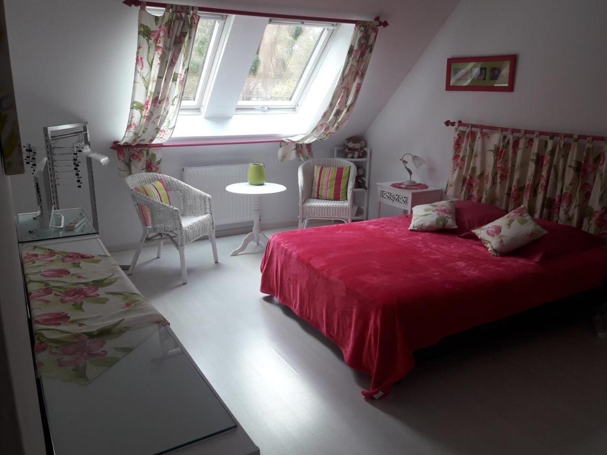 Chambre D'Hote Avec Piscine Couverte Coulaines Kültér fotó